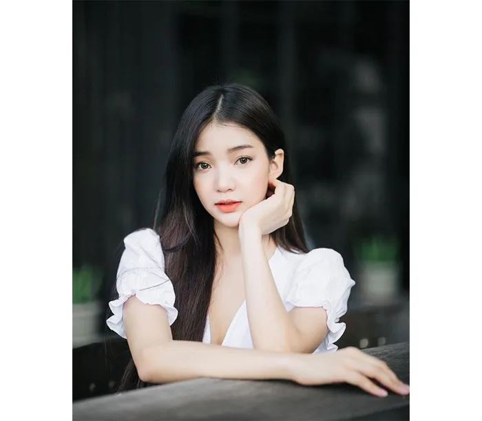Hot girl Thái sở hữu vẻ đẹp mong manh, nhìn xuống vòng 1 căng tròn mà ai  cũng 