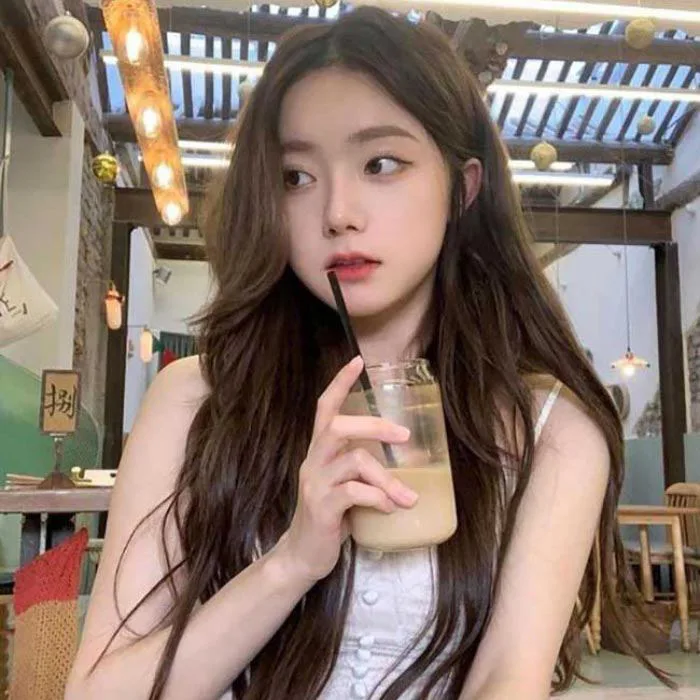 Nàng mê ăn vặt bỏ ngay trà sữa, nhâm nhi loại nước rẻ như cho, càng uống  càng đẹp từ da đến tóc