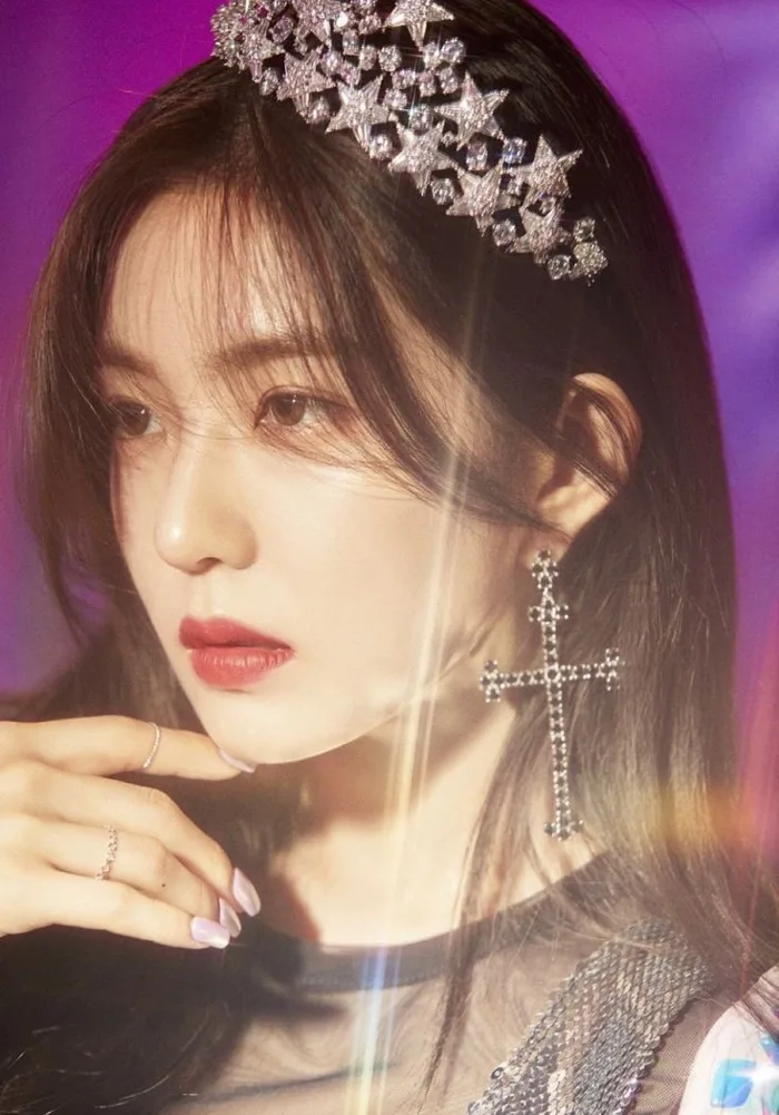 Song Hye Kyo và dàn sao nữ Hàn khoe nhan sắc cùng vương miện