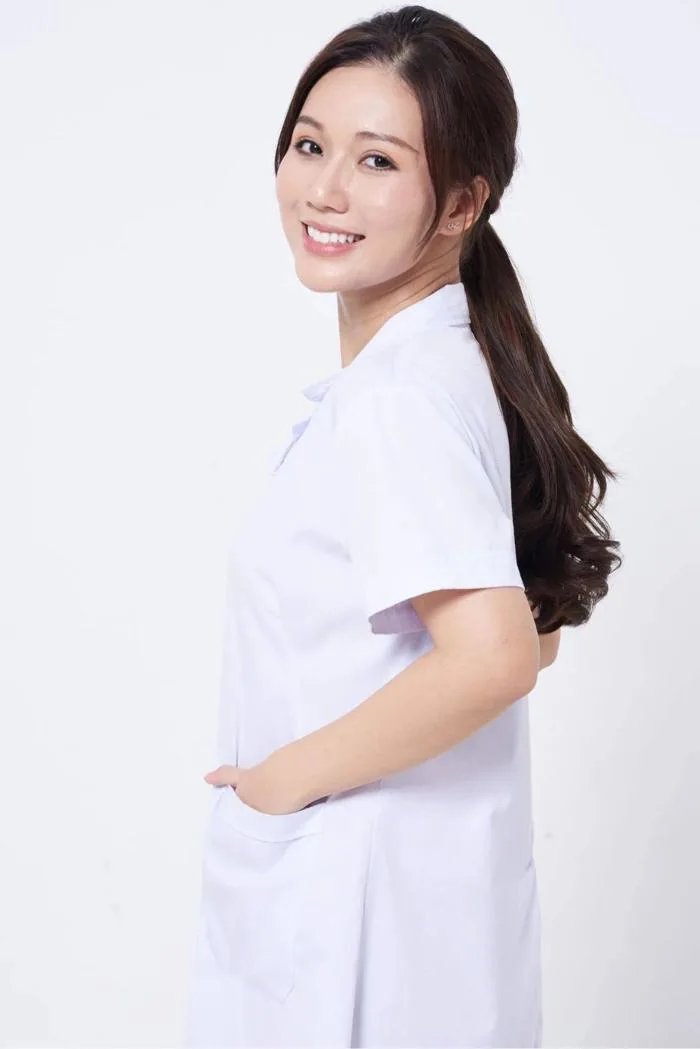 Cô y tá hot nhất màn ảnh dáng đẹp chuẩn mẫu dù không cần tập luyện nhiều