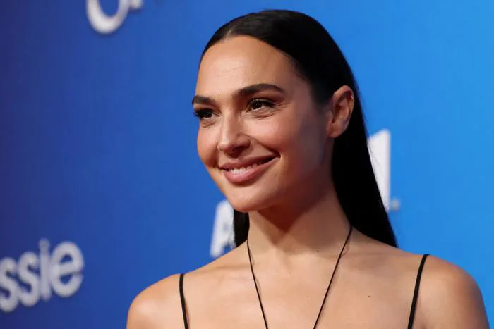 Cuộc sống viên mãn của 'nữ thần' Gal Gadot ở tuổi 40