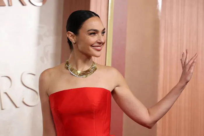 Cuộc sống viên mãn của 'nữ thần' Gal Gadot ở tuổi 40