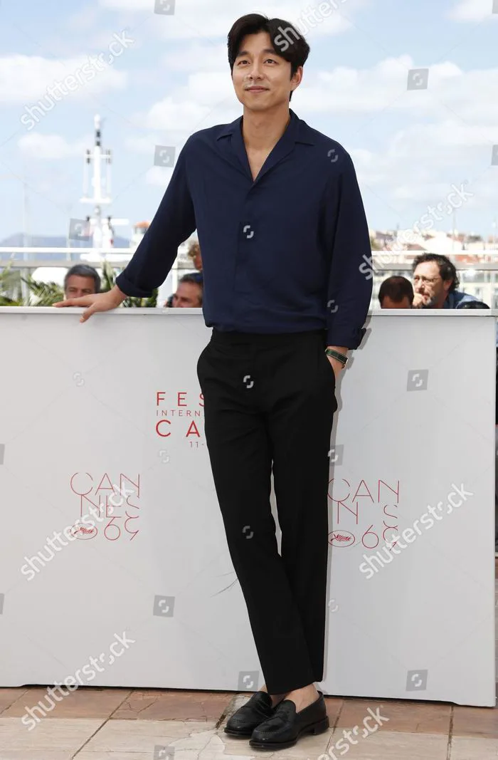 South-korean Actor Gong Yoo Poses During – Ảnh báo chí có sẵn – Ảnh có sẵn  | Shutterstock Editorial