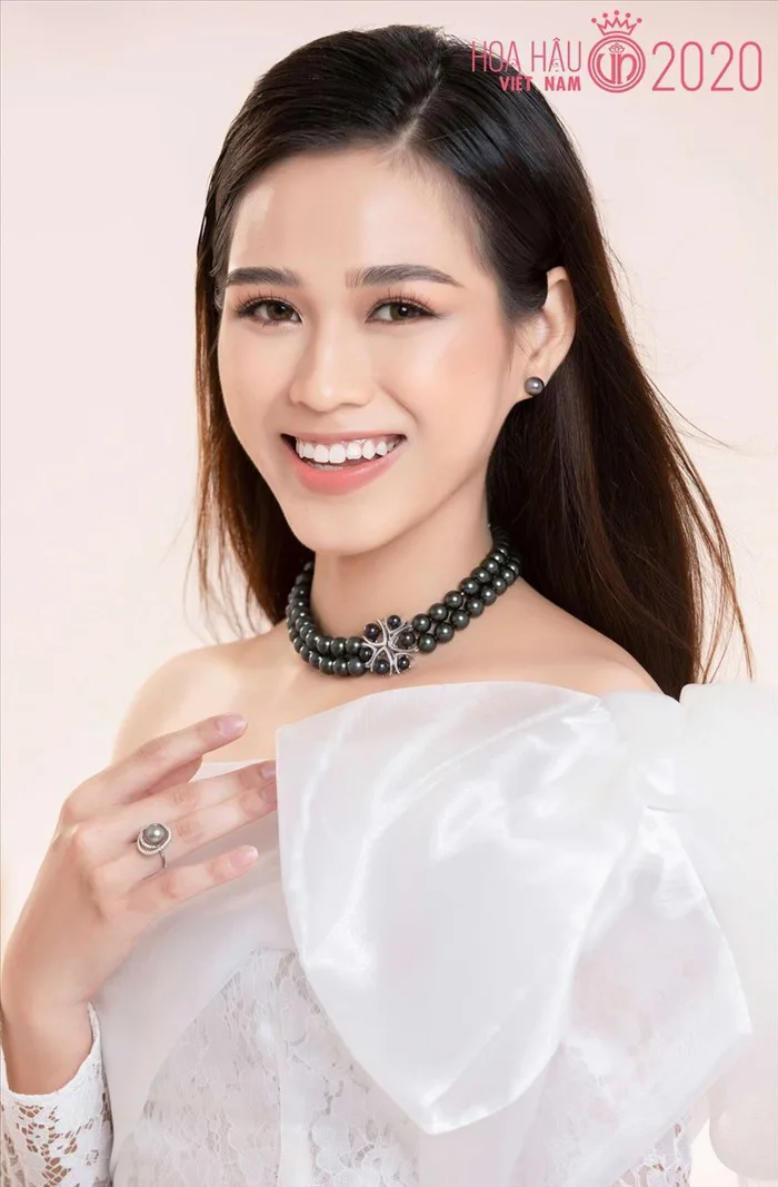 Bất ngờ trước học vấn và gia thế của Tân Hoa hậu Việt Nam Đỗ Thị Hà