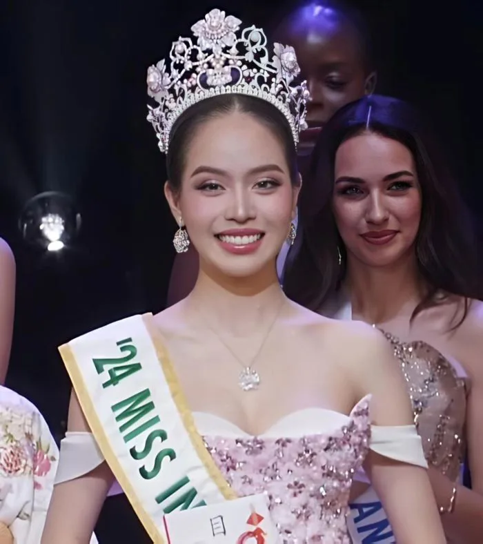 Nhan sắc thời đi học của Tân Miss International Thanh Thủy được hé lộ qua  loạt ảnh hiếm!