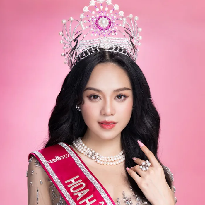 Nhan sắc Hoa hậu Thanh Thủy thay đổi thế nào sau 3 tháng đăng quang?