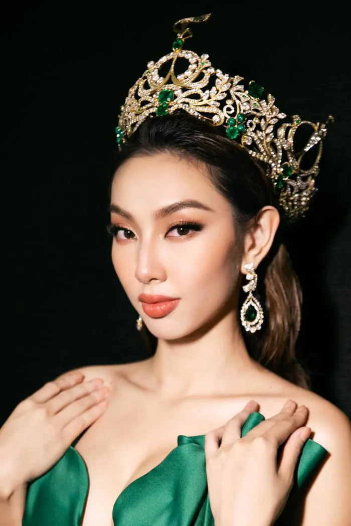 Hoa hậu Nguyễn Thúc Thùy Tiên trở về Thái Lan với vương miện 12 tỷ đồng và  gần 100 kg hành lý