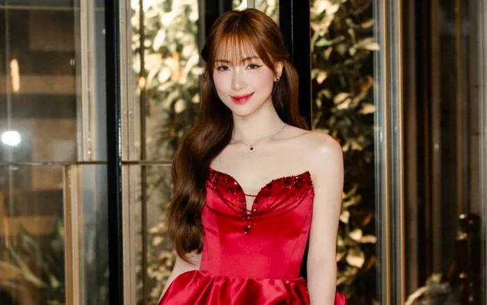 Hòa Minzy công bố hình ảnh sẽ xuất hiện trong ngày trọng đại của mình -  Saostar.vn
