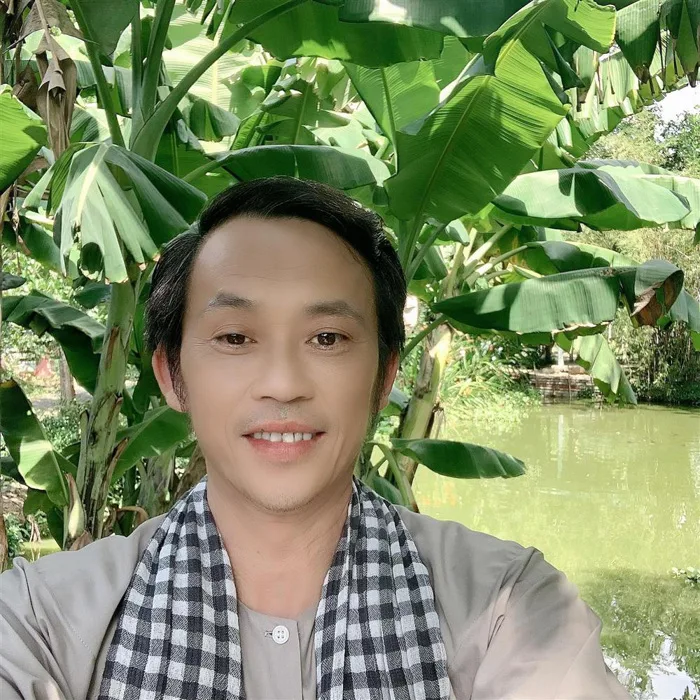 Hoài Linh mệt vì lịch quay phim Tết dày đặc