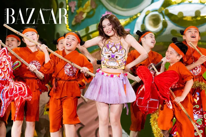 Hoàng Thùy Linh thay 19 bộ thời trang trong Vietnamese Concert!