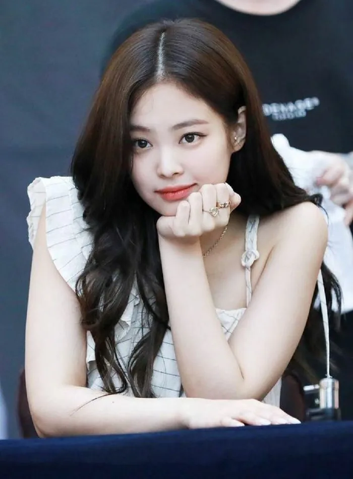 Mê Mẩn Hình Ảnh Jennie Dễ Thương Với Những Khoảnh Khắc Đáng Yêu Nhất -  Moc247
