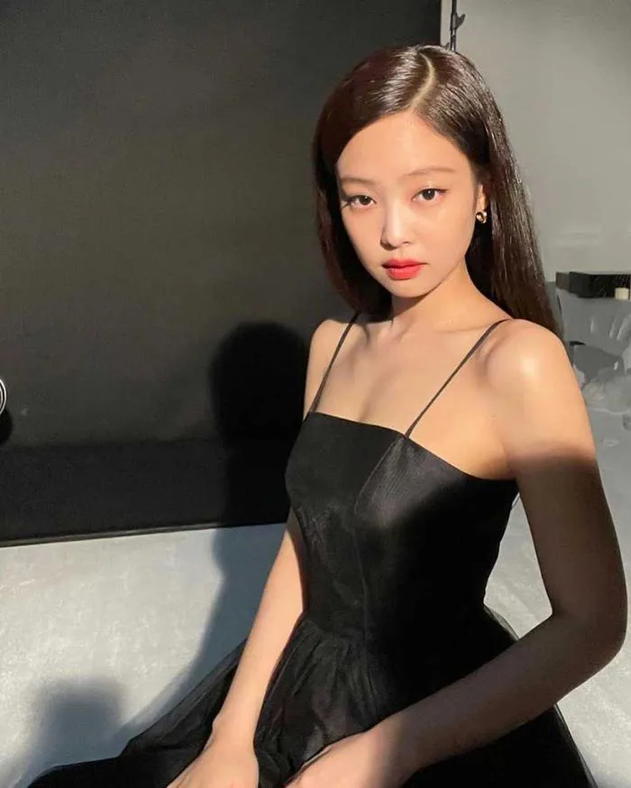 Mê mẩn trước vẻ đẹp của Jennie (BlackPink)