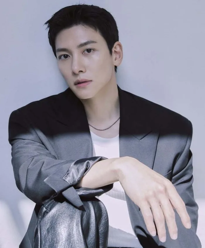 Thời thơ ấu cay đắng của nam thần Ji Chang Wook: Thiếu thốn khi không có  cha, mệt mỏi, gặp vấn đề tâm lý vì một chữ 'tiền'