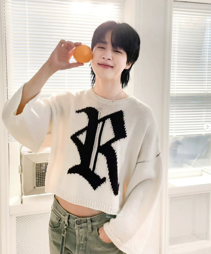 Jimin (BTS) ra mắt album solo thứ hai, TXT mở concert thực tế ảo