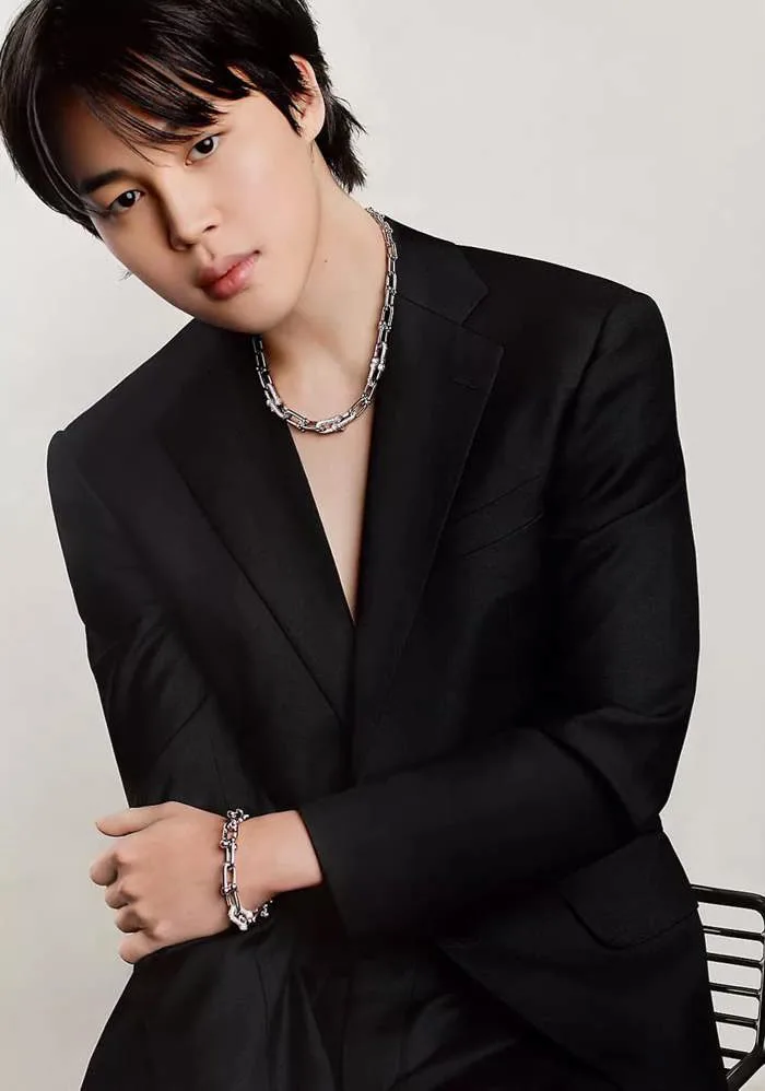 Jimin (BTS) lần đầu xuất hiện cùng Tiffany & Co trong vai trò đại sứ
