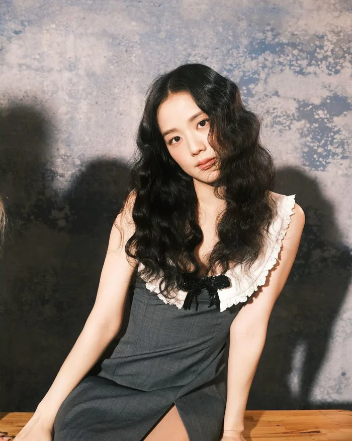 Jisoo (BLACKPINK) gia nhập công ty anh trai | Harper's Bazaar Việt Nam