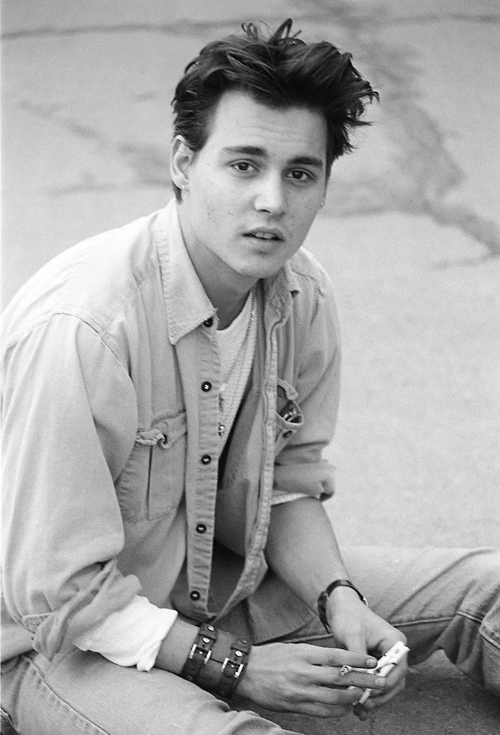 Loạt ảnh Johnny Depp thời trẻ đẹp không chê vào đâu được từng làm bao thiếu  nữ 