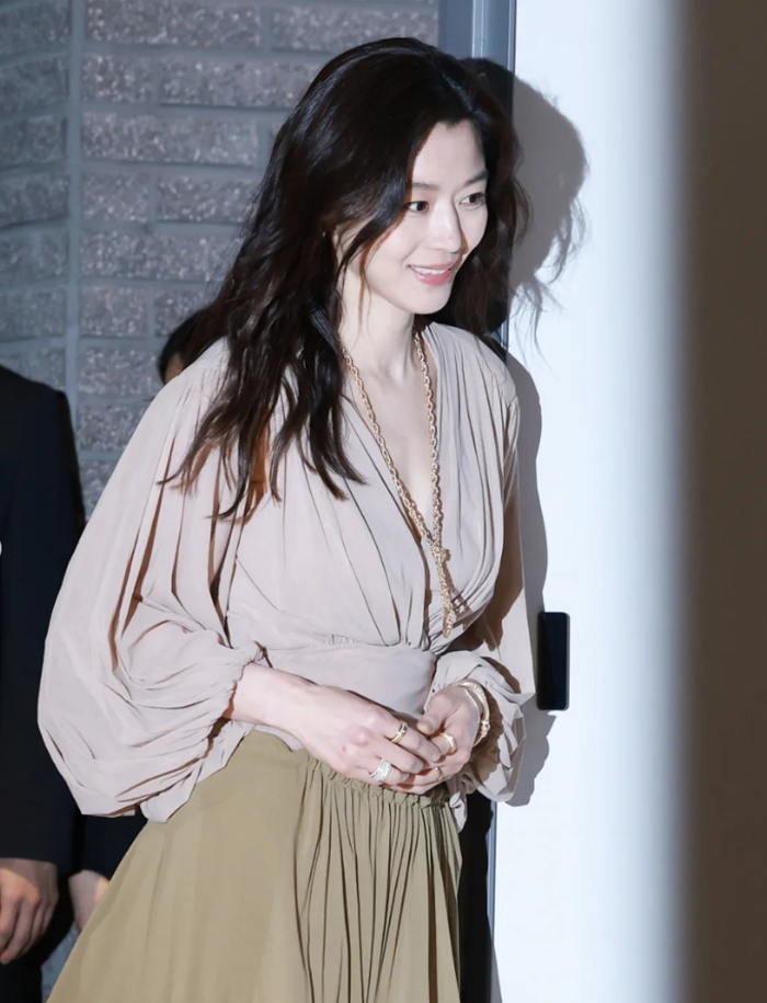 Jun Ji Hyun được coi như biểu tượng thời trang tại Hàn Quốc | Báo Dân trí