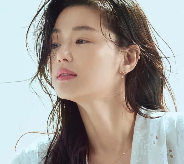 Jun Ji Hyun đóng phim của đạo diễn Train to Busan