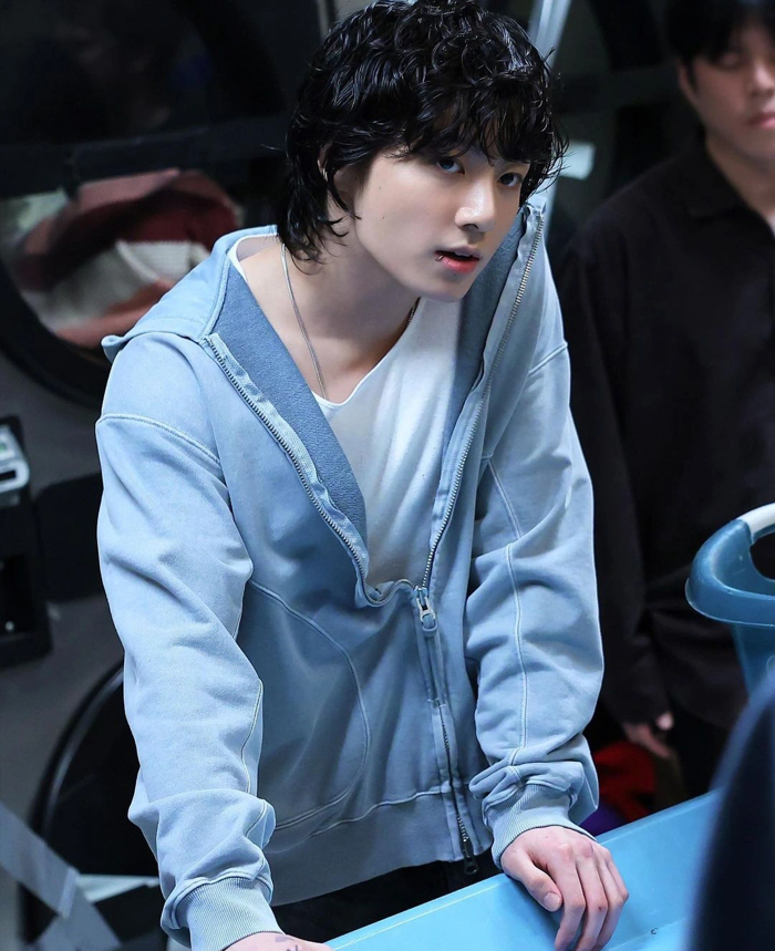 Jungkook, Jimin (BTS), Cha Eun Woo là idol nam hot nhất tháng 8