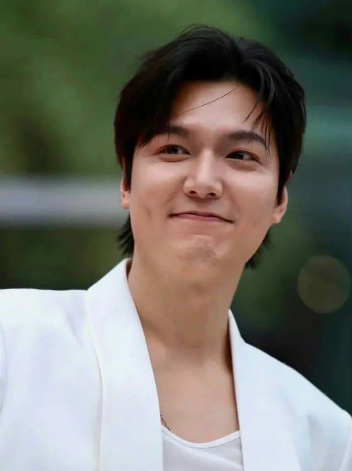Lee Min Ho mất điểm vì béo