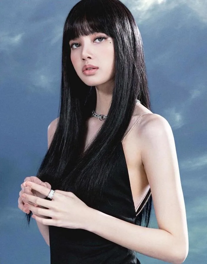 Lisa (BlackPink) là mỹ nhân đẹp nhất thế giới 2021