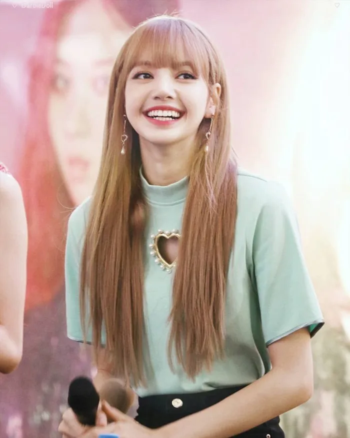 Những sự thật thú vị về Lisa Blackpink: Thay đổi tên và nấu ăn không giỏi