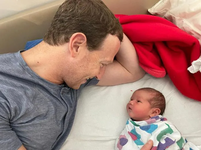 Mark Zuckerberg hạnh phúc khoe ảnh con gái thứ 3 vừa chào đời | Báo Dân trí