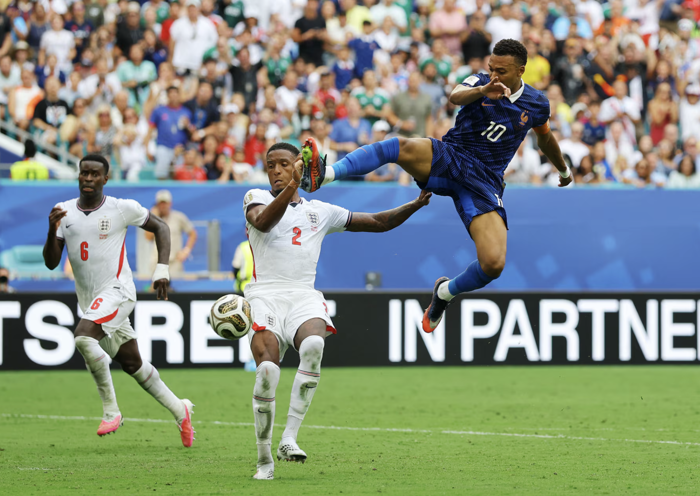 Kylian Mbappé trở thành cầu thủ ghi nhiều bàn thắng nhất lịch sử World Cup