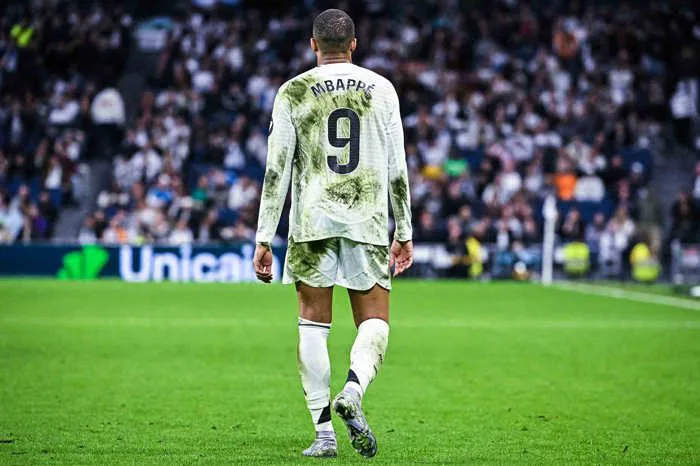 Kylian Mbappe lạc lõng giữa những tin đồn tại Real Madrid