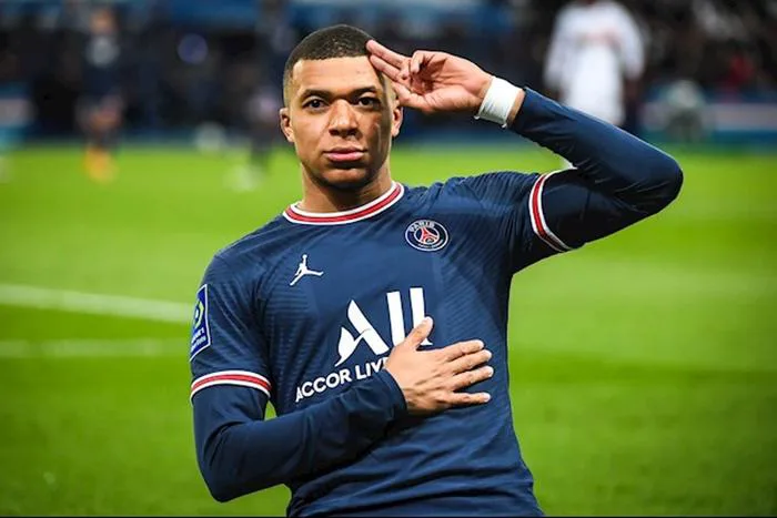 Kylian Mbappe tiết lộ thông tin quan trọng về tương lai | Báo Dân trí