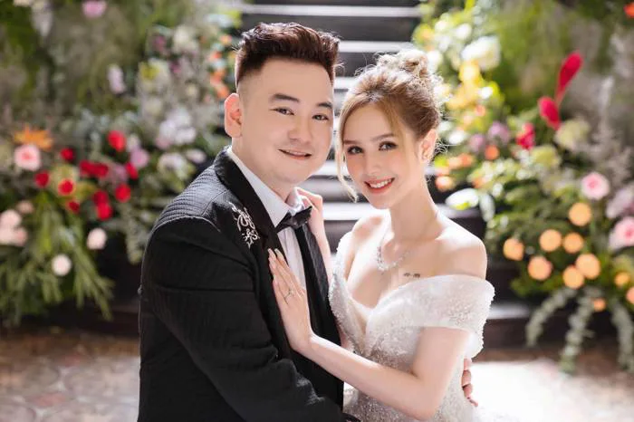 TOP 10 ĐÁM CƯỚI NGHỆ SĨ ĐÌNH ĐÁM NHẤT SHOWBIZ VIỆT - Tony Wedding