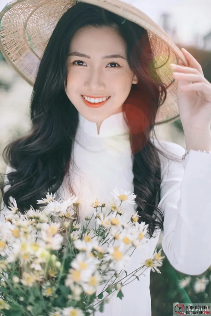 Hình ảnh cô gái mặc áo dài đẹp nhất Vẻ đẹp cổ điển và quyến rũ đến mê hồn -  Vĩnh Phát