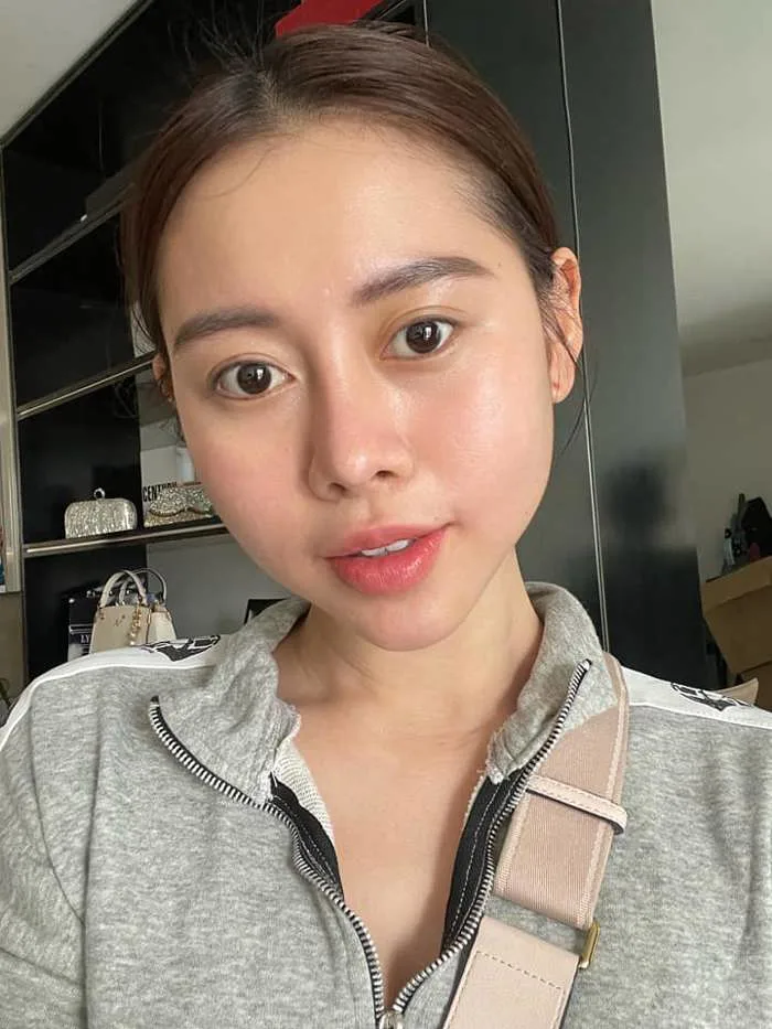 Nữ Tiktoker có hơn 11 triệu người theo dõi tung ảnh mặt mộc xám xịt, môi  thâm