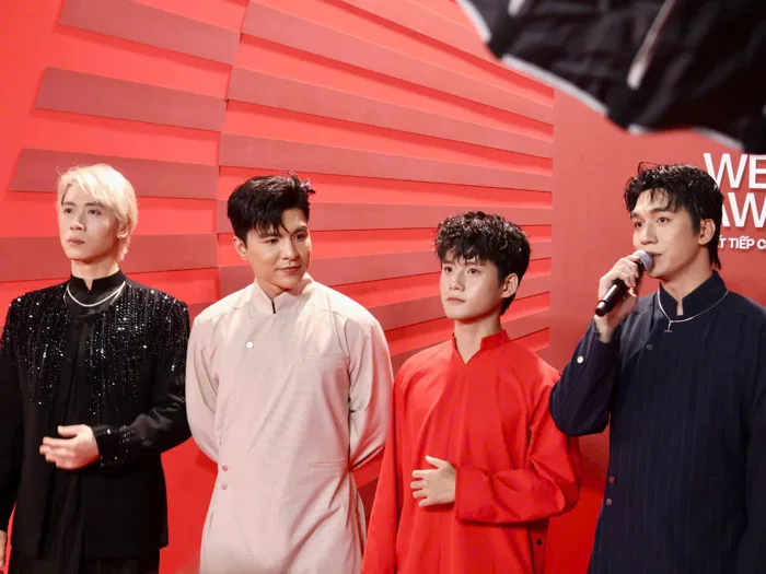 Dàn sao khoe sắc trên thảm đỏ Wechoice Awards 2025