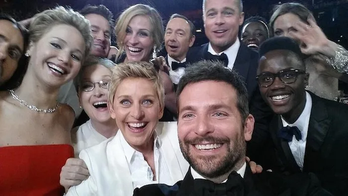 17 ảnh selfie của người nổi tiếng gây bão nhất 2014 | Znews.vn