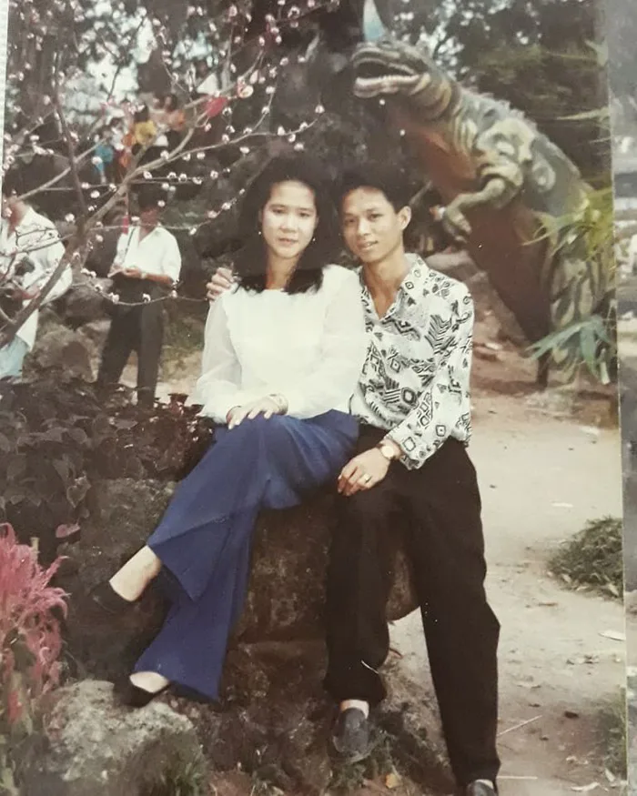 Phong cách thời trang của người phụ nữ Việt 20 năm trước khiến dân mạng  trầm trồ