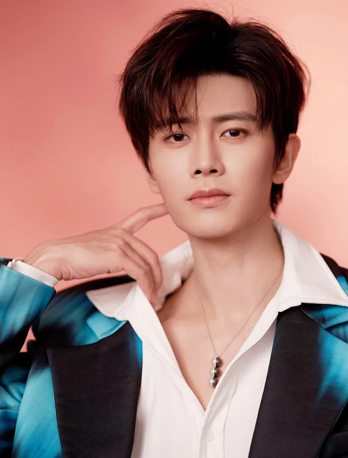 Bức ảnh vạch trần bộ mặt giả dối của Nhậm Gia Luân