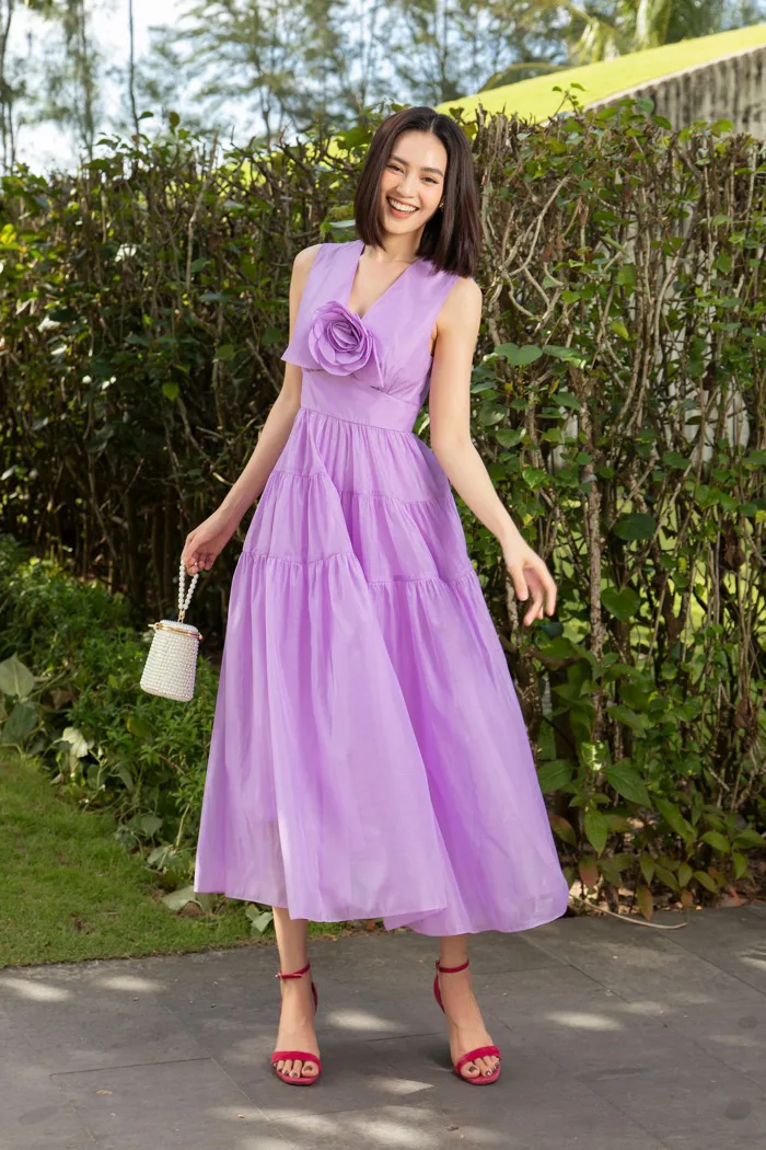 Ninh Dương Lan Ngọc âm thầm “nổi loạn” với style thời trang quyến rũ