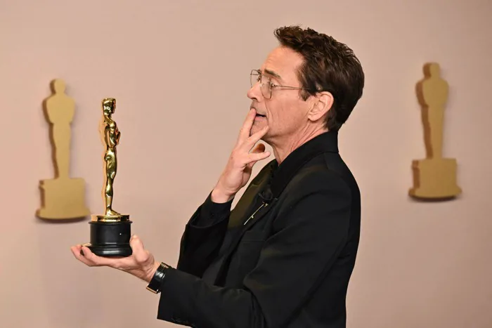 Robert Downey Jr: Hành trình từ sau song sắt tới tượng vàng Oscar