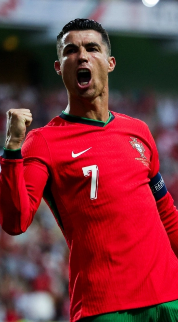 Top 200+ ảnh Ronaldo siêu ngầu chất dành cho điện thoại và máy tính