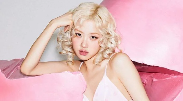 Rosé BlackPink làm nên lịch sử cho nghệ sĩ nữ K-pop - Tuổi Trẻ Online