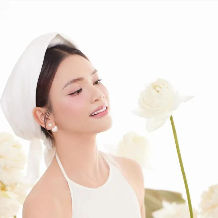 Sao Việt: NSƯT Kiều Anh đăng ảnh thần thái