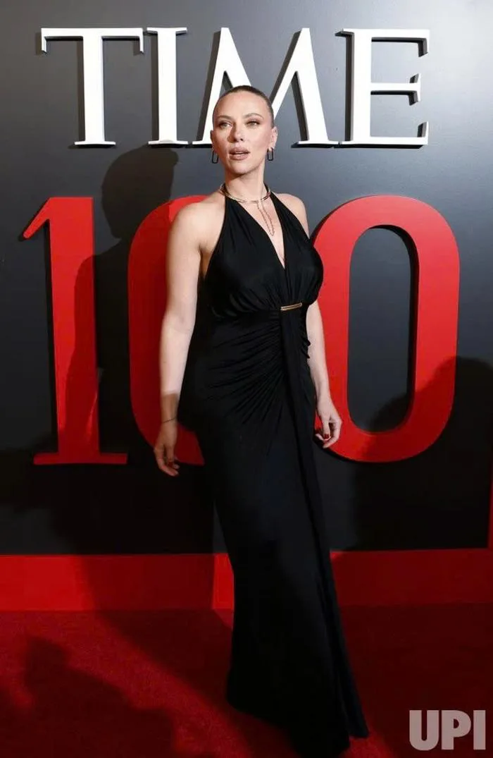 Scarlett Johansson: Mỹ nhân quyến rũ nhất thế giới gây thương nhớ với gu  thời trang táo bạo - Tuổi Trẻ Online