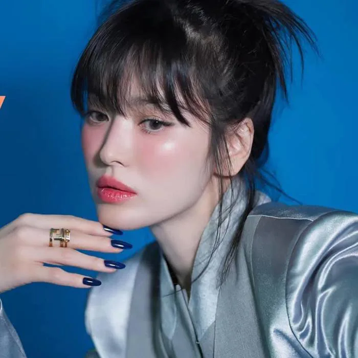 Visual của Song Hye Kyo qua cam thường và ảnh studio: Tuổi 42 thế nào mới  là trẻ?