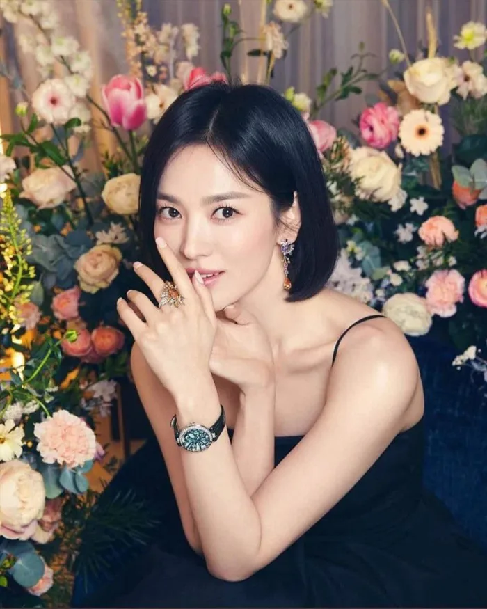 Song Hye Kyo được khen trẻ trung như thiếu nữ đôi mươi với diện mạo mới