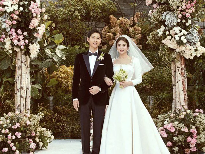 Song Joong Ki bất ngờ “khoe” ảnh thời thơ ấu