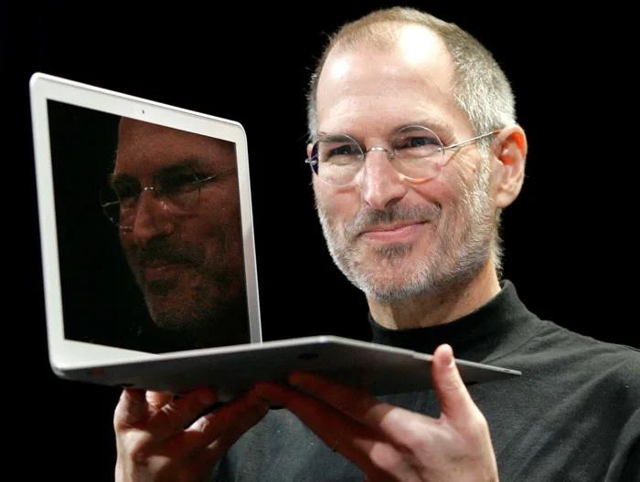 Steve Jobs khi gặp cha nuôi: Chỉ cần 1 câu nói đã biến đứa trẻ chán học  thành huyền thoại của nhân loại
