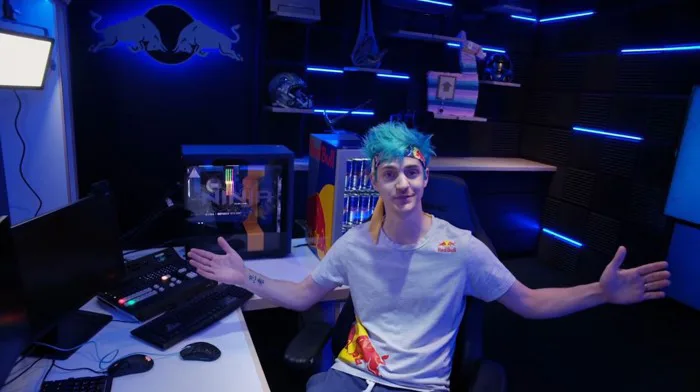 Bên trong studio của streamer nổi tiếng thế giới Ninja, khiến ai cũng mơ  ước được ngồi chơi game ở đây một lần