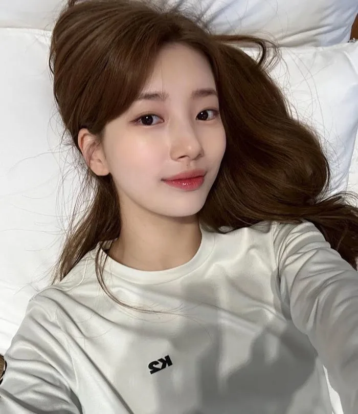 Mối tình đầu quốc dân” Suzy khiến mạng xã hội bùng nổ bằng một bức ảnh  selfie